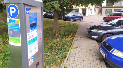Děčín modernizuje parkovací systém, parkovné lze platit přes novou aplikaci