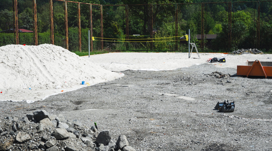 U dopravního hřiště vzniká komunitní beachvolejbalová aréna