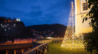 Street food, koncerty i rozsvícení stromku. První advent bude nabitý akcemi
