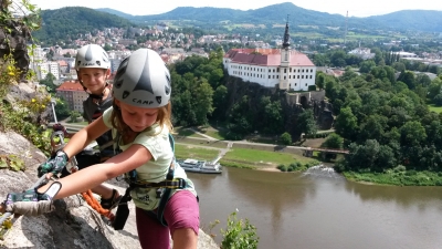 Většina cest na via ferratě je otevřená