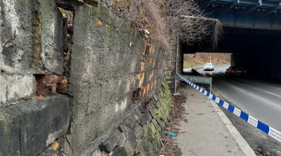 Uzavření chodníku na Kamenické ul. od křižovatky s ul. Anenskou po železniční viadukt