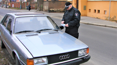 Výzva města: Autovraky nahlaste městské policii