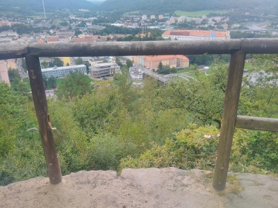 Vyhlídka na Červeném vrchu bude mít nové zábradlí